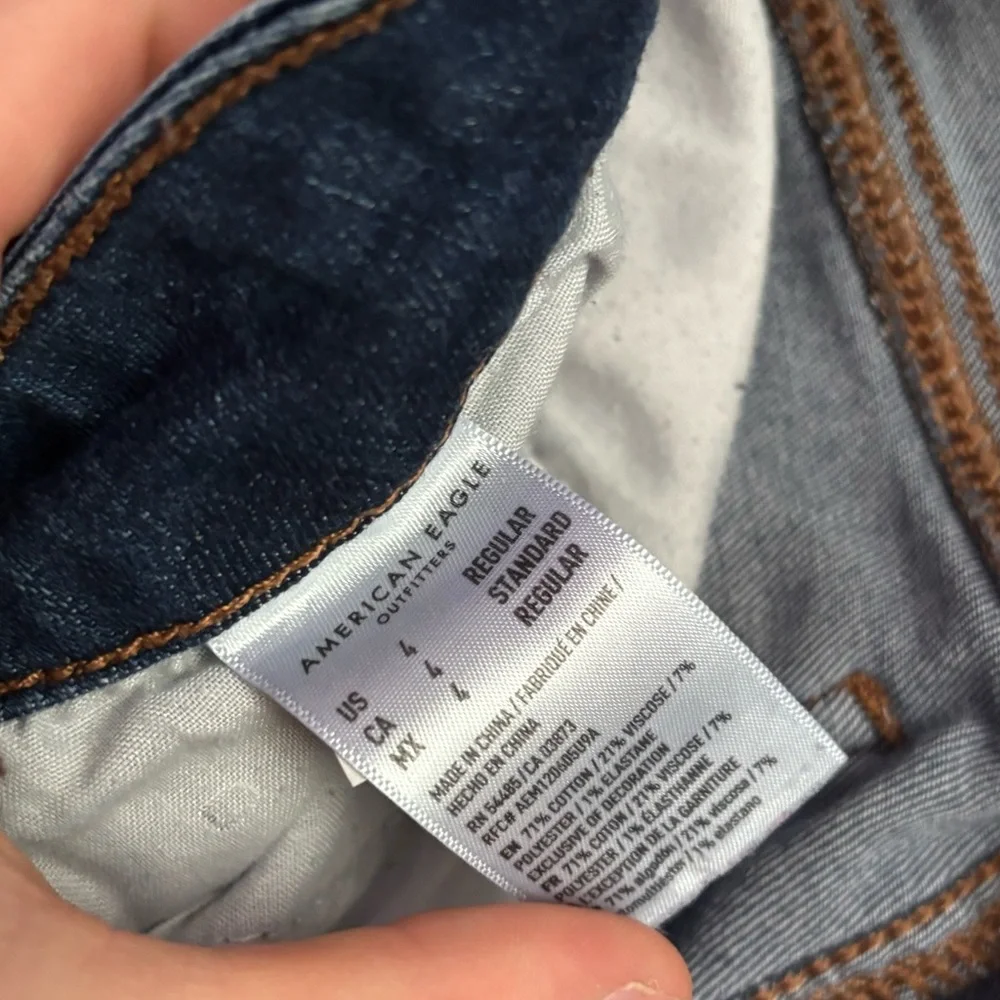 American eagle high rise jeans - Picture 4 of 4